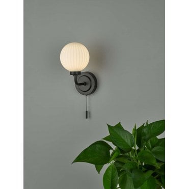 Alrik Wall Light