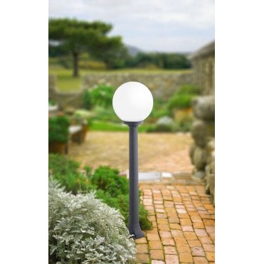Giaffa Opal Globe Post Light