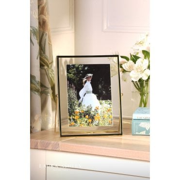 Moira 5x7 Inch Glass Photo Frame